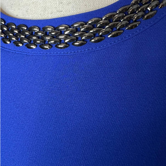 Jessica Simpson Shift Dress Size 6 in Blue with Cap Sleeves and Beaded Neckline - Picture 2 of 6